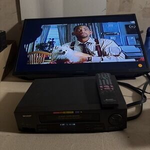 Sharp | VC-A593U | VCR | With Remote